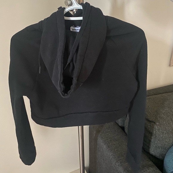 Gymshark cropped hoodie - Picture 2 of 2